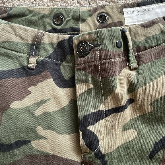 rag & bone Buckley Green Camo Straight Leg Raw Hem High Rise Chino Pant - Picture 8 of 13